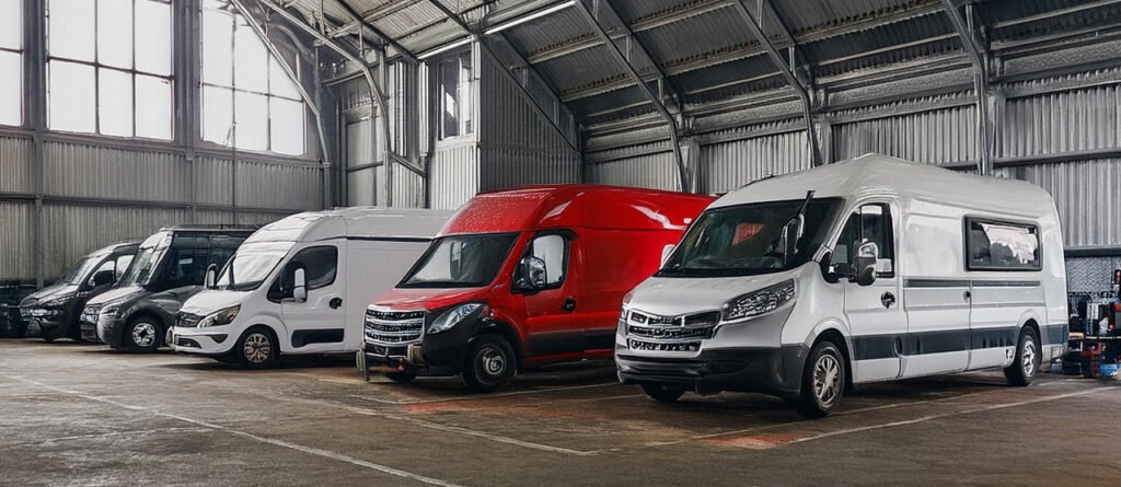 proteger-camping-car-hiver hangar où sont stationnés des camping car pour les protégrer pendant la période hivernale